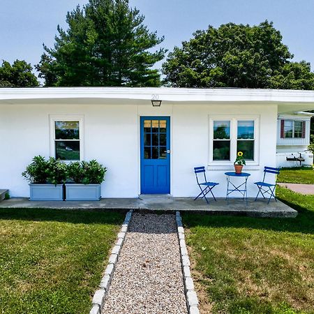Marina Bay Cottages Waterford Exteriör bild
