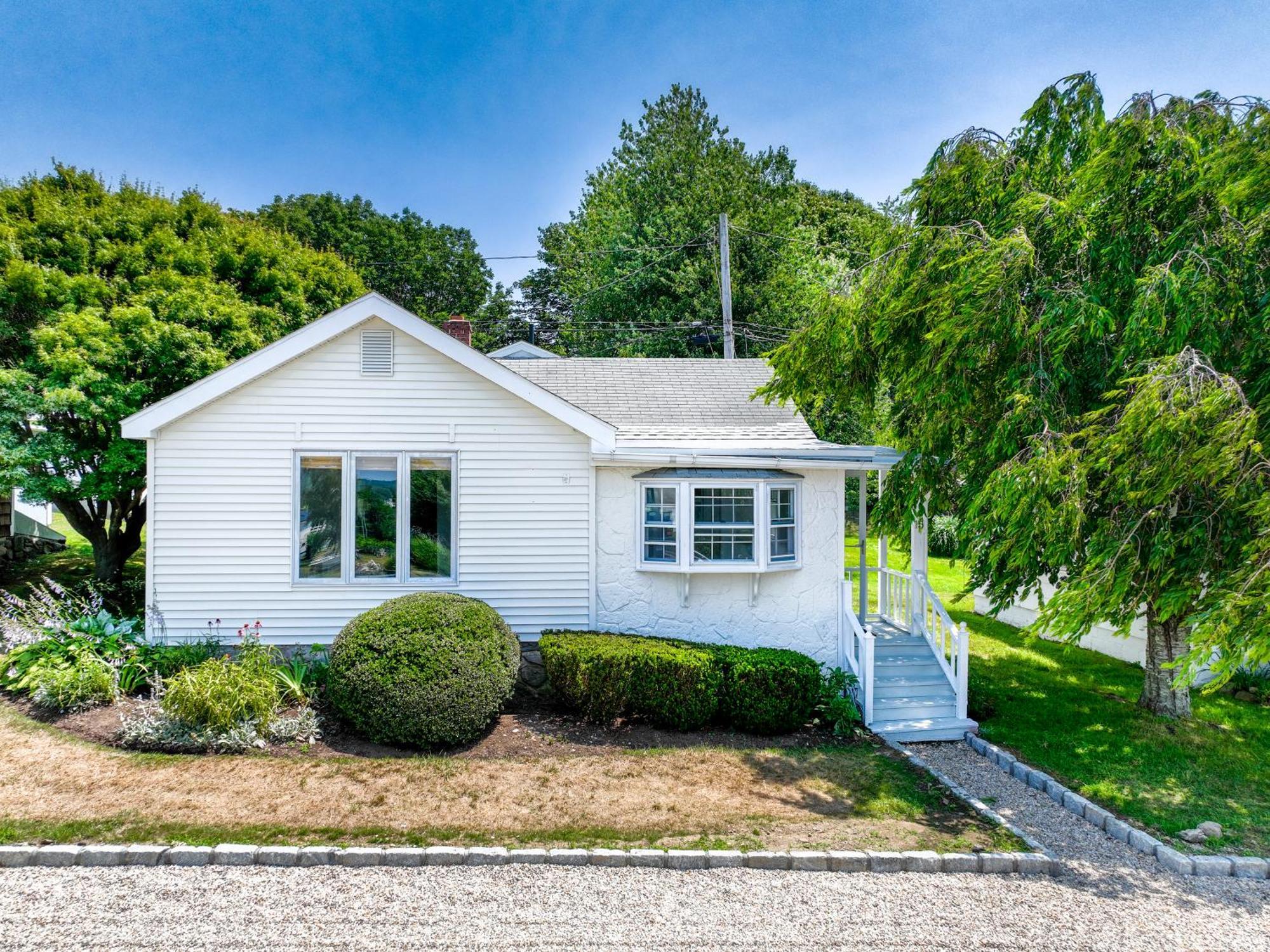Marina Bay Cottages Waterford Exteriör bild