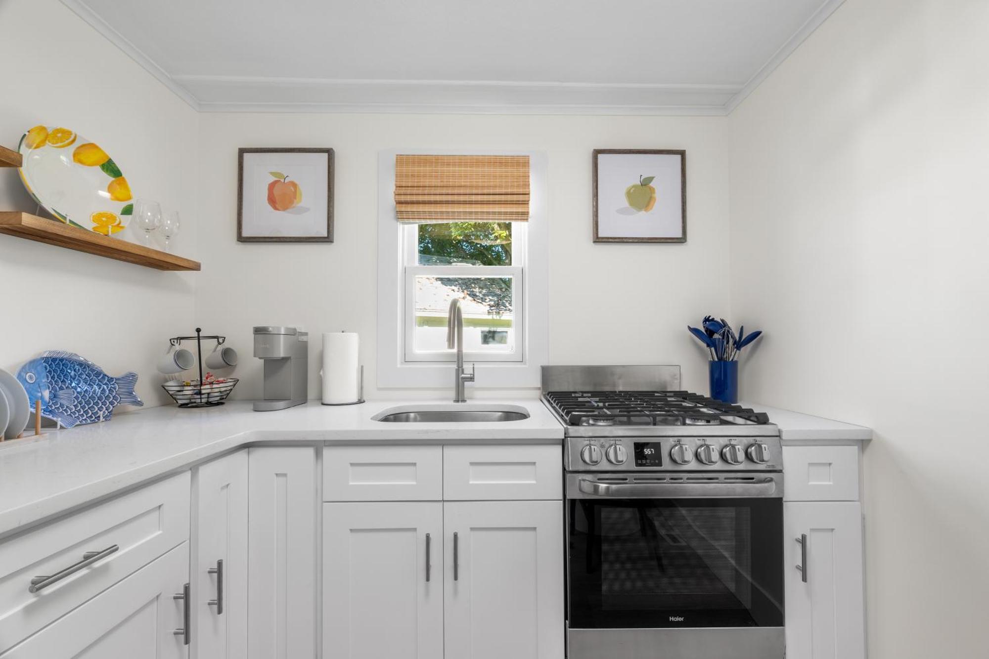 Marina Bay Cottages Waterford Exteriör bild
