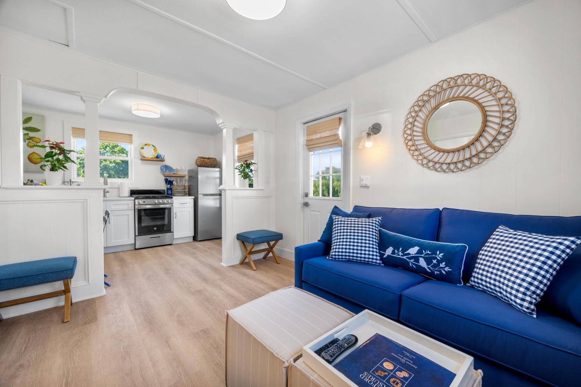 Marina Bay Cottages Waterford Exteriör bild